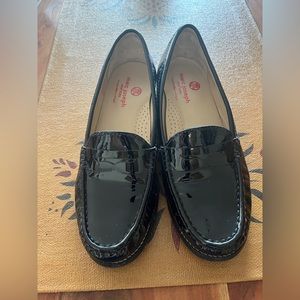 Marc Joseph East Village black patent loafers size 7.5